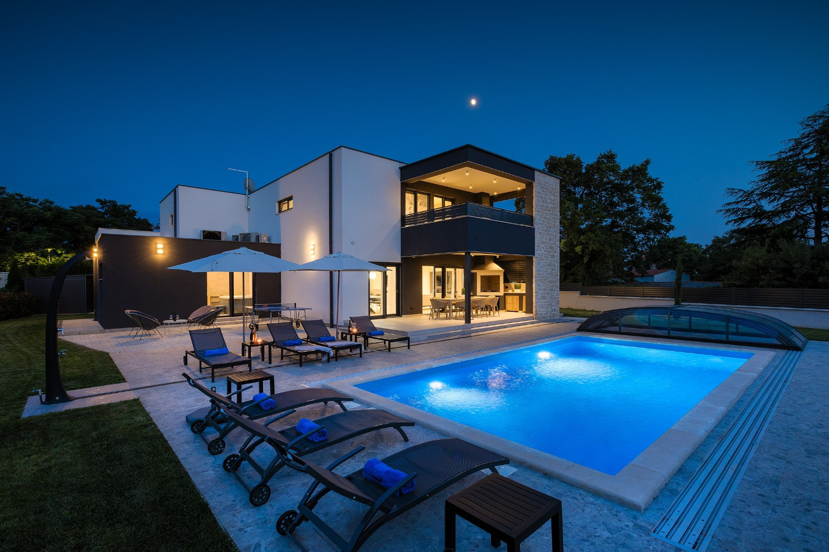 Villa Dell Re in Žminj - Designer villa with a heated pool, sauna, and jacuzzi, Designer Villa Dell Re with an indoor whirlpool in Žminj, Istria - Croatia Žminj